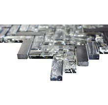 Mosaikplatta av glas och sten