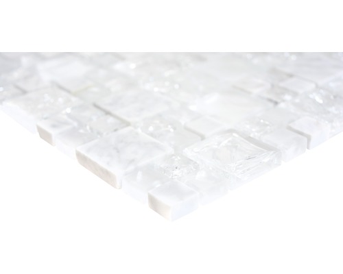 Mosaikplatta av glas och marmor