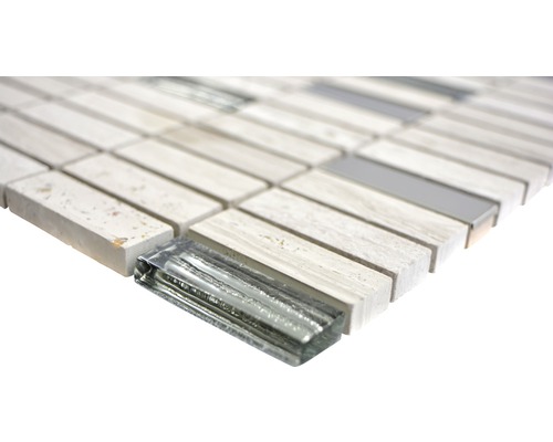 Mosaikplatta av travertin och glas