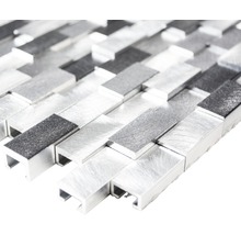 Mosaikplatta av metall, silverfärgad