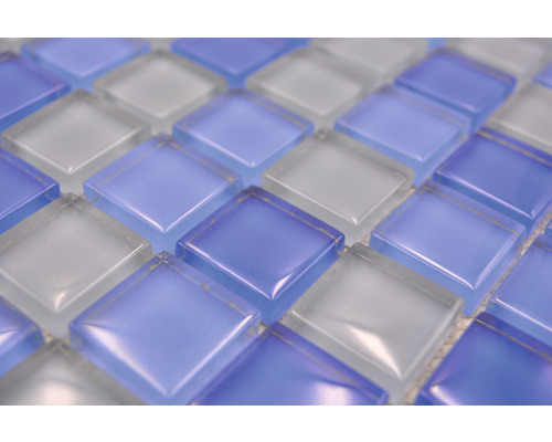 Närbild av mosaikplattor