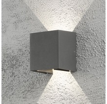 Fyrkantig vägglampa av metall för utomhusbruk