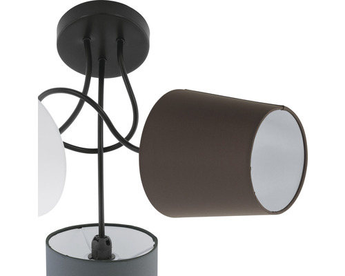 Taklampa med tre lampskärmar