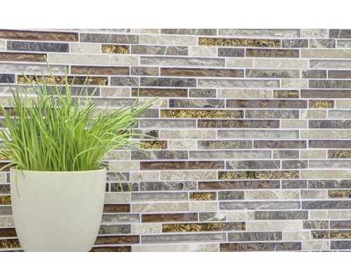 Mosaikplatta med växter i vas