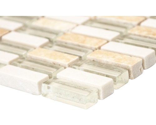 Mosaikplatta av glas och natursten