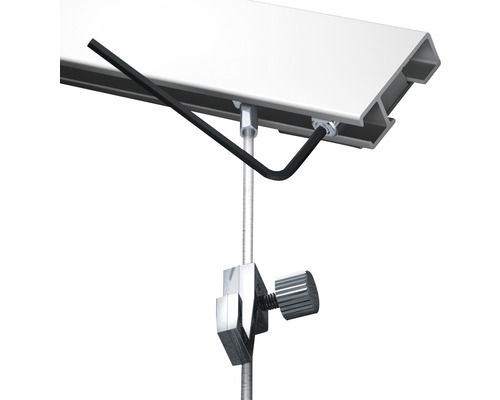 Detaljvy av en monteringsdel med kabel