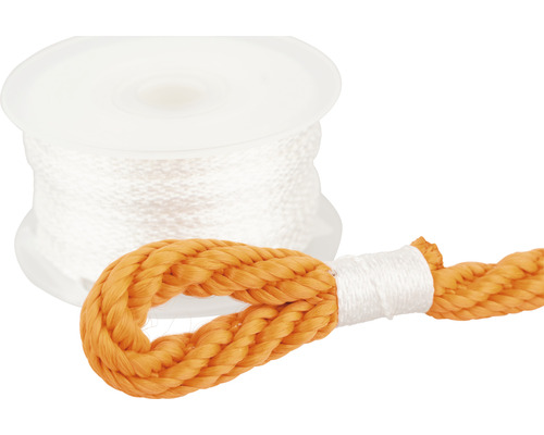 Orangefärgat rep med ögla och en rulle med rep