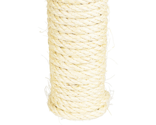 Detaljvy av en klösstamm lindad med sisal.