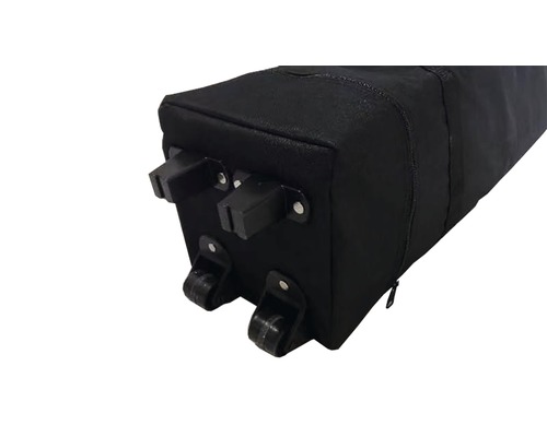 Svart väska med hjul