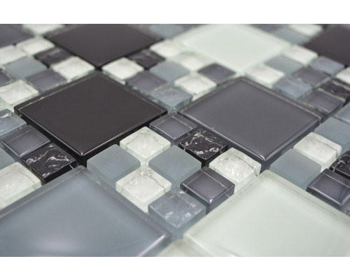 Mosaikplatta med kvadratiska element av glas och sten