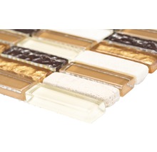 Mosaikplatta med rektangulära bitar i olika bruna nyanser och beige.