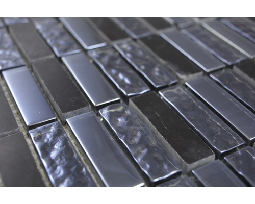 Mosaikplattor med rektangulära element.