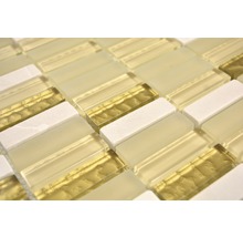 Mosaikplattor av glas och sten