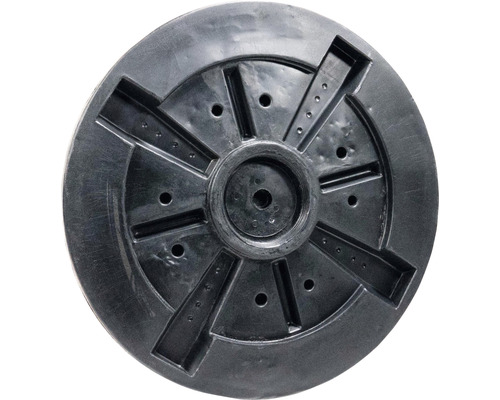 Svart plasttallrik med utskärningar och hål