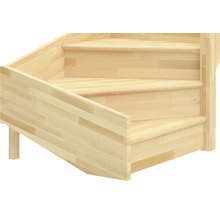 Detaljvy av en trätrappa