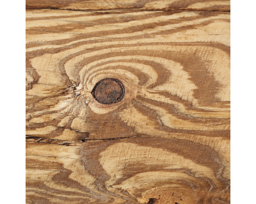 Träplanka med kvist och ådring