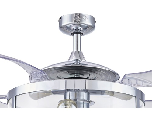 Detaljvy av en takfläkt med belysning