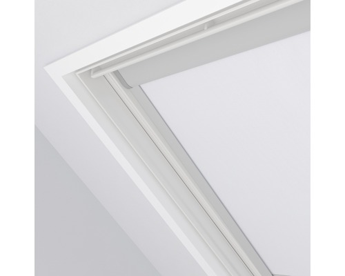 Takfönsterrullgardin i stängt läge