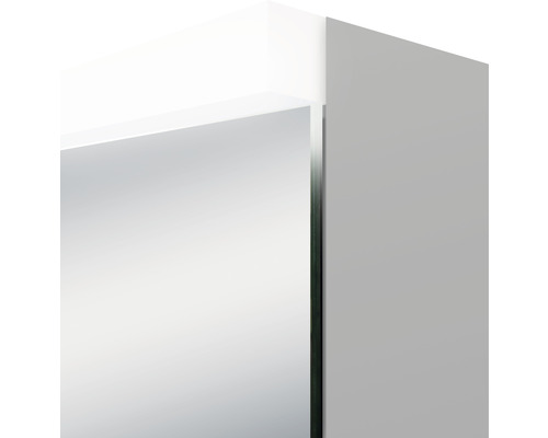 Detaljvy av ett spegelskåp