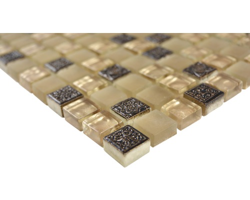 Mosaikplatta av glas och metall