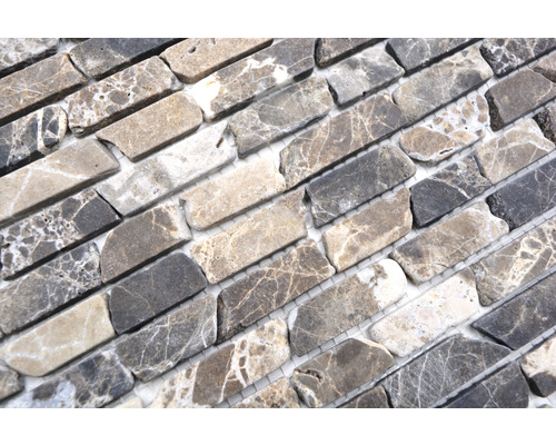 Mosaikplatta av natursten