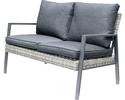 Två sits trädgårdssoffa i rotting med grå sittdynor