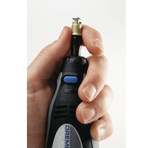 Dremel multiverktyg i handen