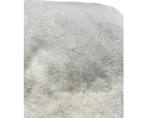 Närbild av ljus fuskpäls.