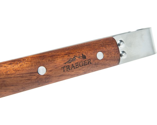 Traeger grilltång med trähandtag och Traeger logotyp