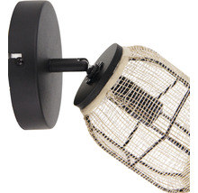 Vägglampa med textil lampskärm