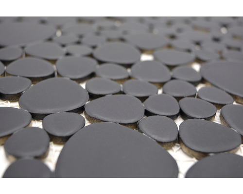 Närbild av mosaikplattor med stenutseende