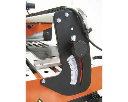 Detaljvy av en kakelskärare med gradinställning