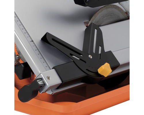 Detaljvy av en kakelskärare med vinkeljustering