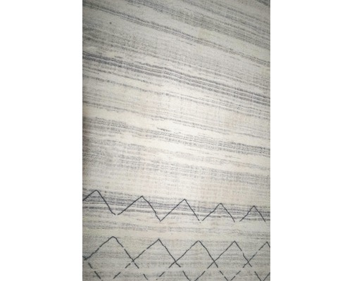 Matta med randigt mönster och sicksackdesign