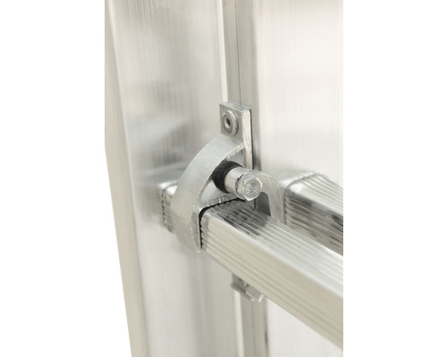 Detalj av en aluminiumstege med fästelement
