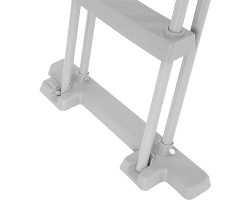 Detalj av en grå poolstege