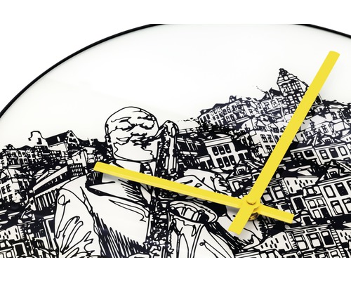 Väggklocka med saxofonist och stadsbild