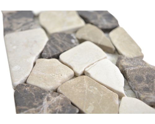 Mosaikmatta av natursten