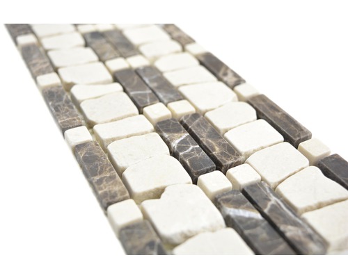 Mosaikmatta med naturstensutseende