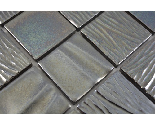 Mosaikplattor med fyrkantig form och strukturerad yta