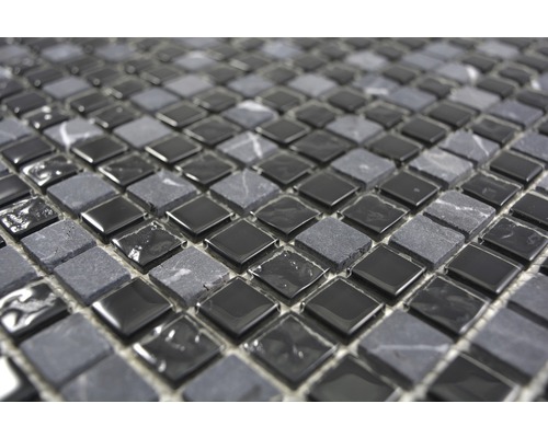 Mosaikplatta av sten och glas