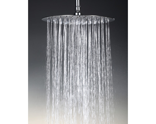 Takdusch med vattenstråle