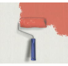 Färg appliceras med roller