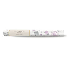 Laura Ashley tapetrulle med blommönster
