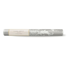 Tapetrulle med blommönster