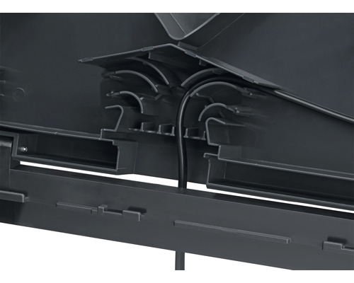 Detaljvy av en kabelkanal med kabelgenomföring