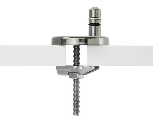 Fästklämma för sanitetsutrustning