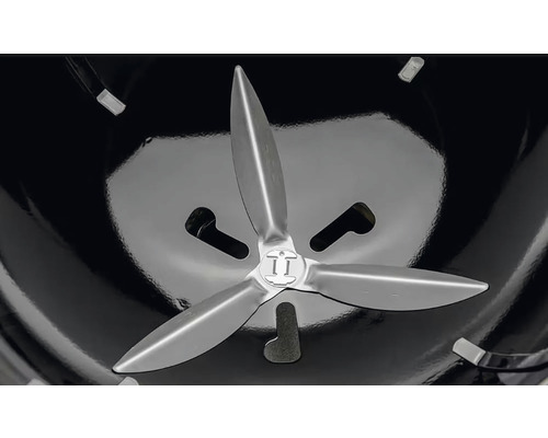 Grillinsida med trebladig fläkt för ventilation