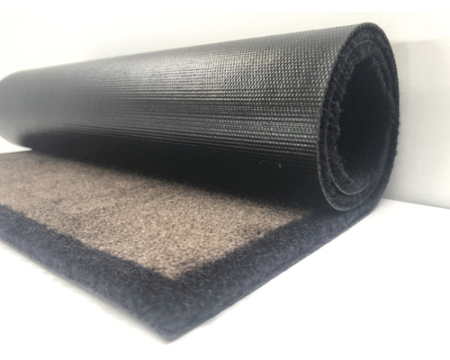 Rullad dörrmatta med ovansida i matta och undersida i gummi