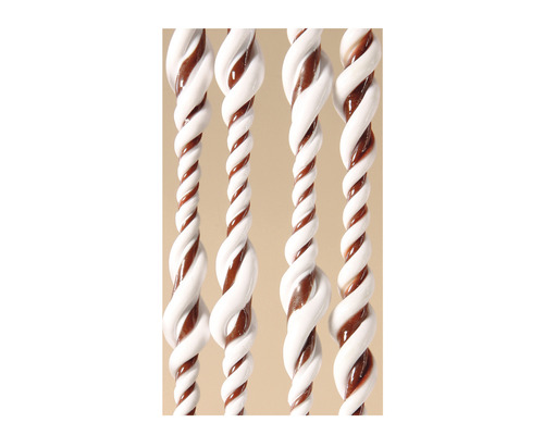 Tvinnad sladd av plast